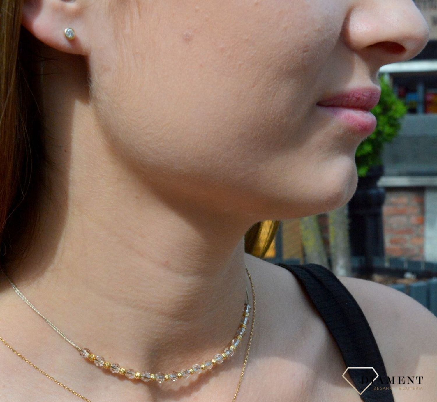 Złote kolczyki z białą cyrkonią KL 1358B. Złote kolczyki z cyrkonią. Złote kolczyki minimalistyczne. Złote kolczyki delikatne. Malutkie kolczyki z cyrko.jpg